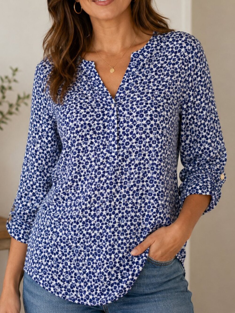 T by Talbots Blue White Geometric Roll-Tab Sleeve Top Blouse SZ S